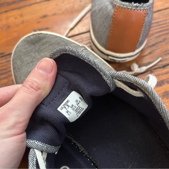 Navy & White Pinstripe Women’s Vans - Picture 3 of 8